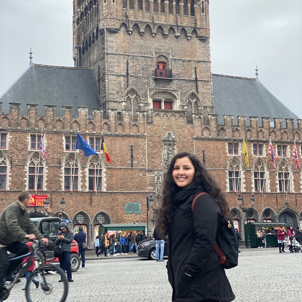 Meet your Posher, Isabella